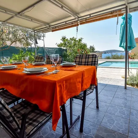Holiday home House Osti Rogoznica (Sibenik-Knin)