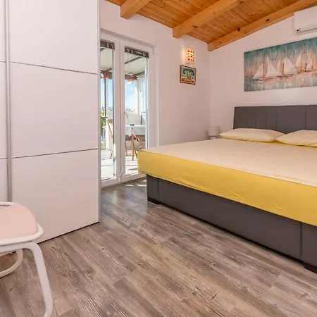 House Osti * Rogoznica (Sibenik-Knin)