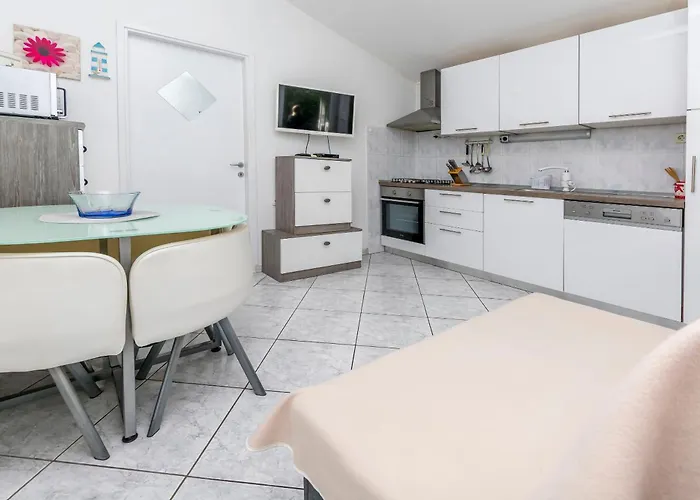 Vakantiehuis House Osti Rogoznica (Sibenik-Knin)